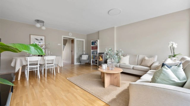 Det er god plass til å innrede med både salong og spisebord.