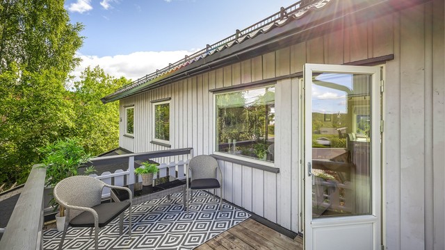 Innflytningsklar halvpart av horisontaldelt tomannsbolig i 2. etasje.
Foto: Stine Prøitz Jørgensen