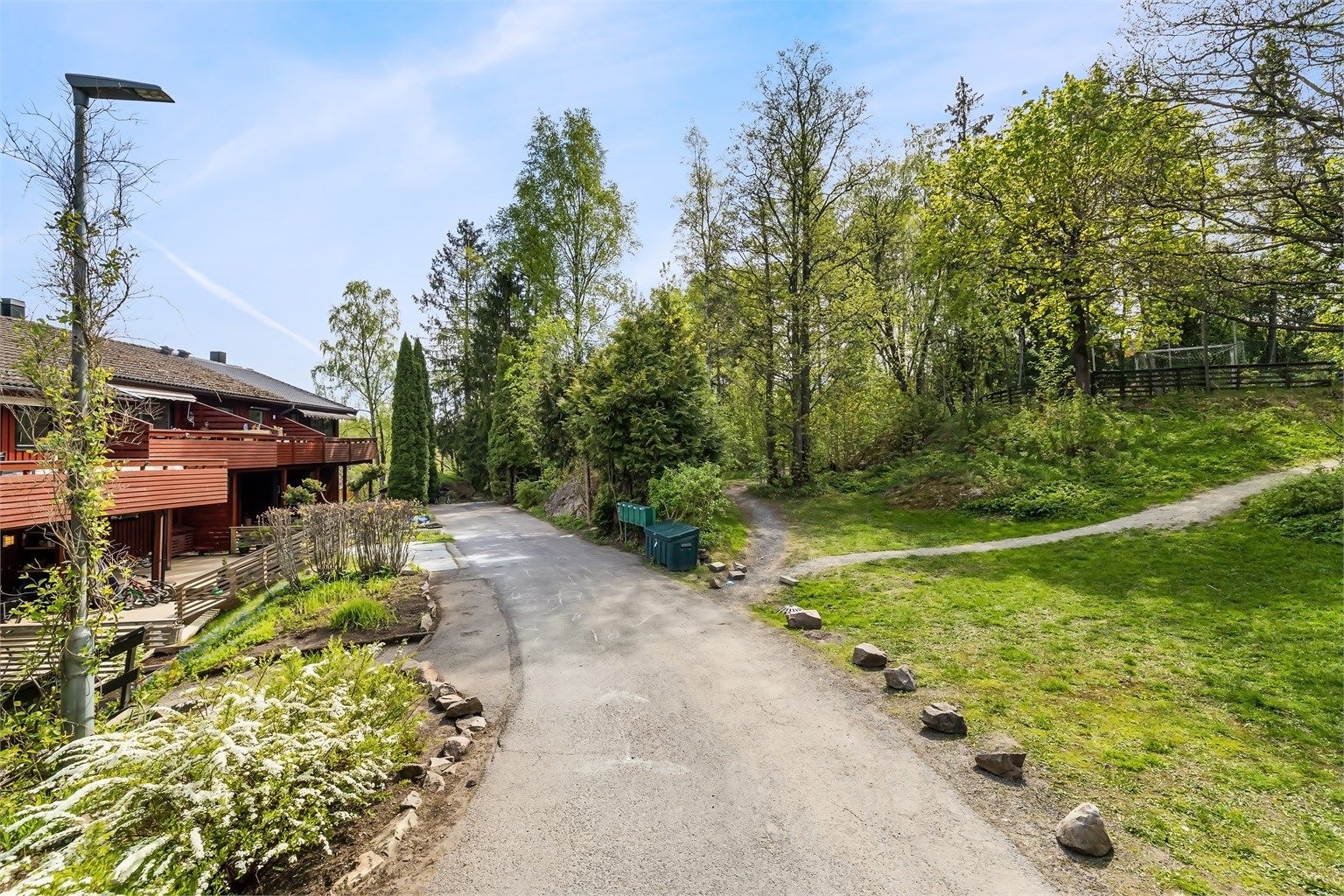 Et trygt sted å vokse opp for barn, med bilfrie fellesområder og lekeplasser