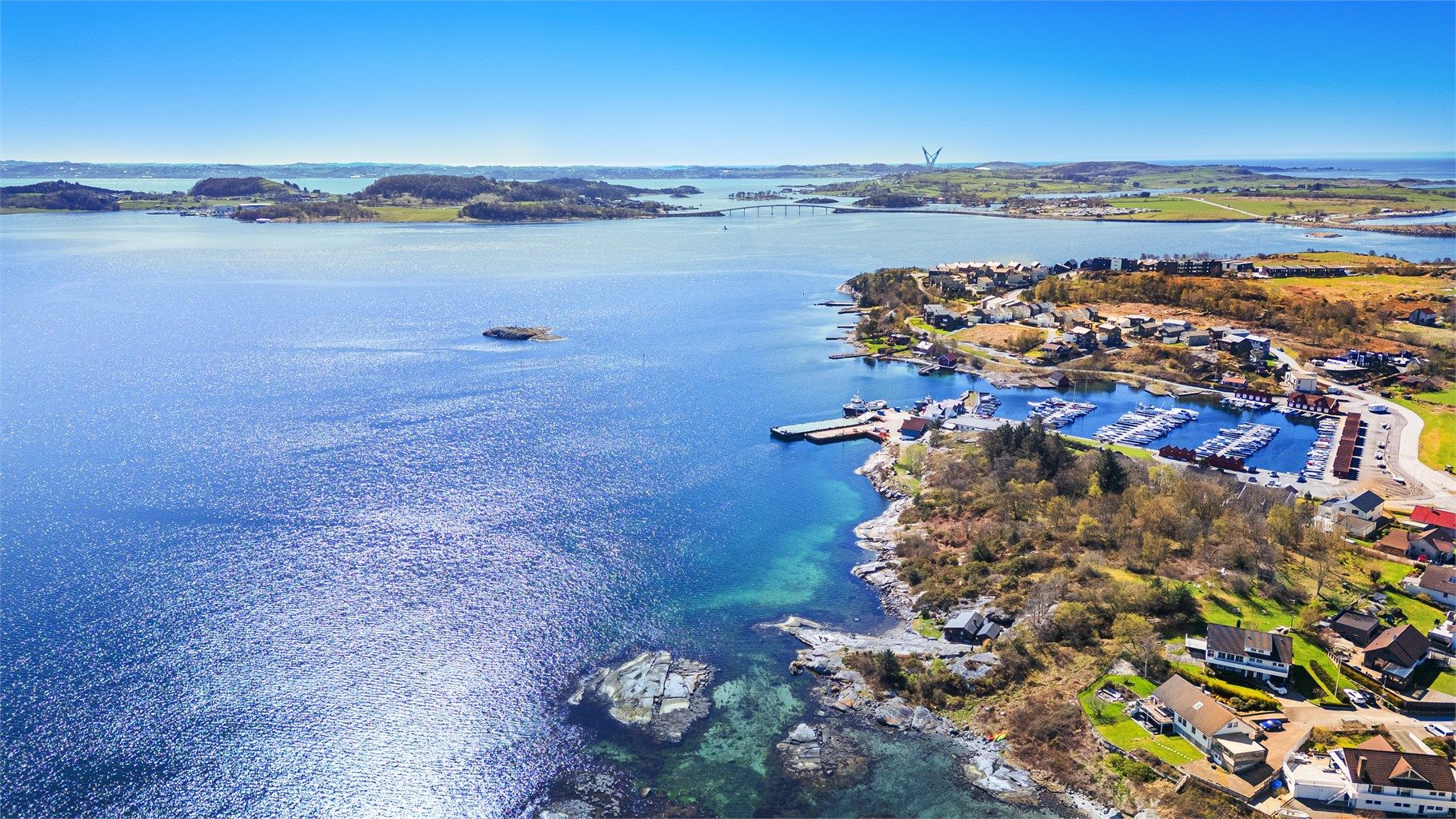 Lene Hviding v/Krogsveen eiendom har gleden av å presentere Nedre Hedlevikveien 15.