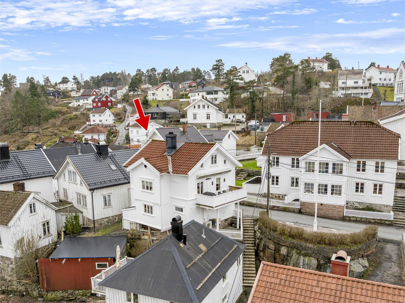 Går man opp Bakkevei kommer man til flere utsiktspunkter, barnehager og turstier i naturen.