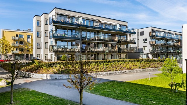 Leiligheten er én av totalt 48 boligseksjoner i Glassperlen Boligsameie, øverst på sentrumsnære og ettertraktede Glassverket.