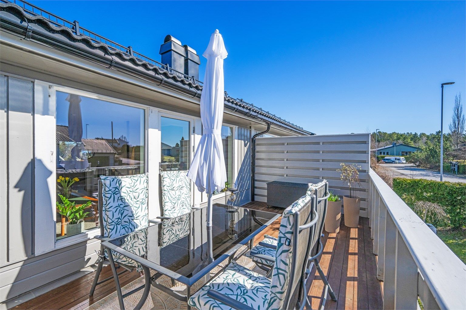 Et pent rekkehus over 2.plan i et stille og rolig nabolag på Vear - Solrikt og barnevennlig