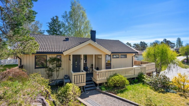 Hans Bævers vei 12 - Frittliggende enebolig med solrik hage og sentral beliggenhet på Saltrød. Foto: Thor Brobakken
