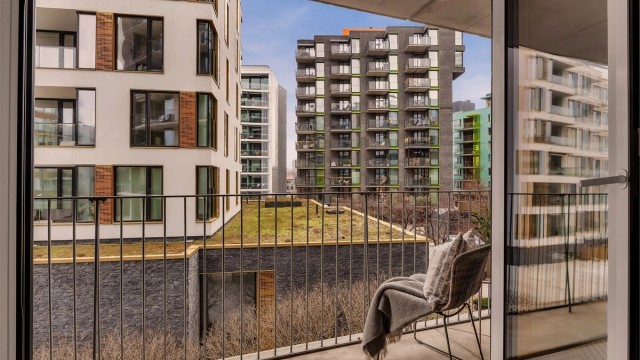 Velkommen til Tjuvholmen 21! Presentert av Marius Iversen v/ Krogsveen Eiendomsmegling. Foto: Nadia Frantsen, Isnitt.