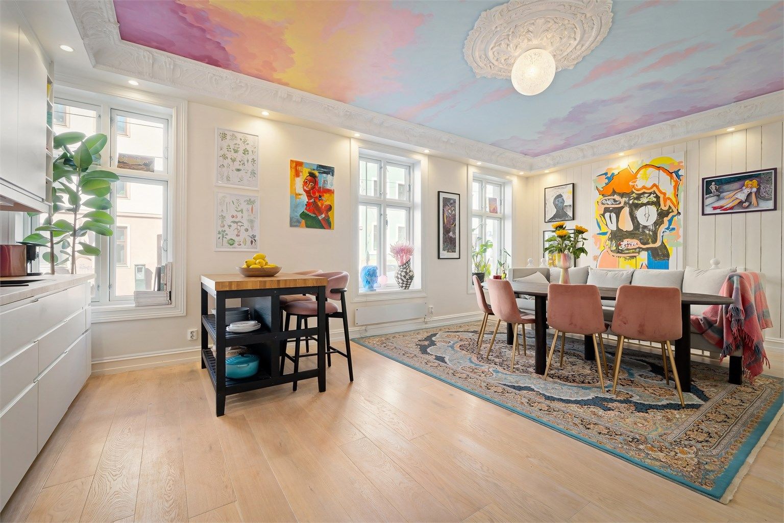 Velkommen til Vogts gate 35 presentert av Krogsveen ved Hallvard Taasen. 