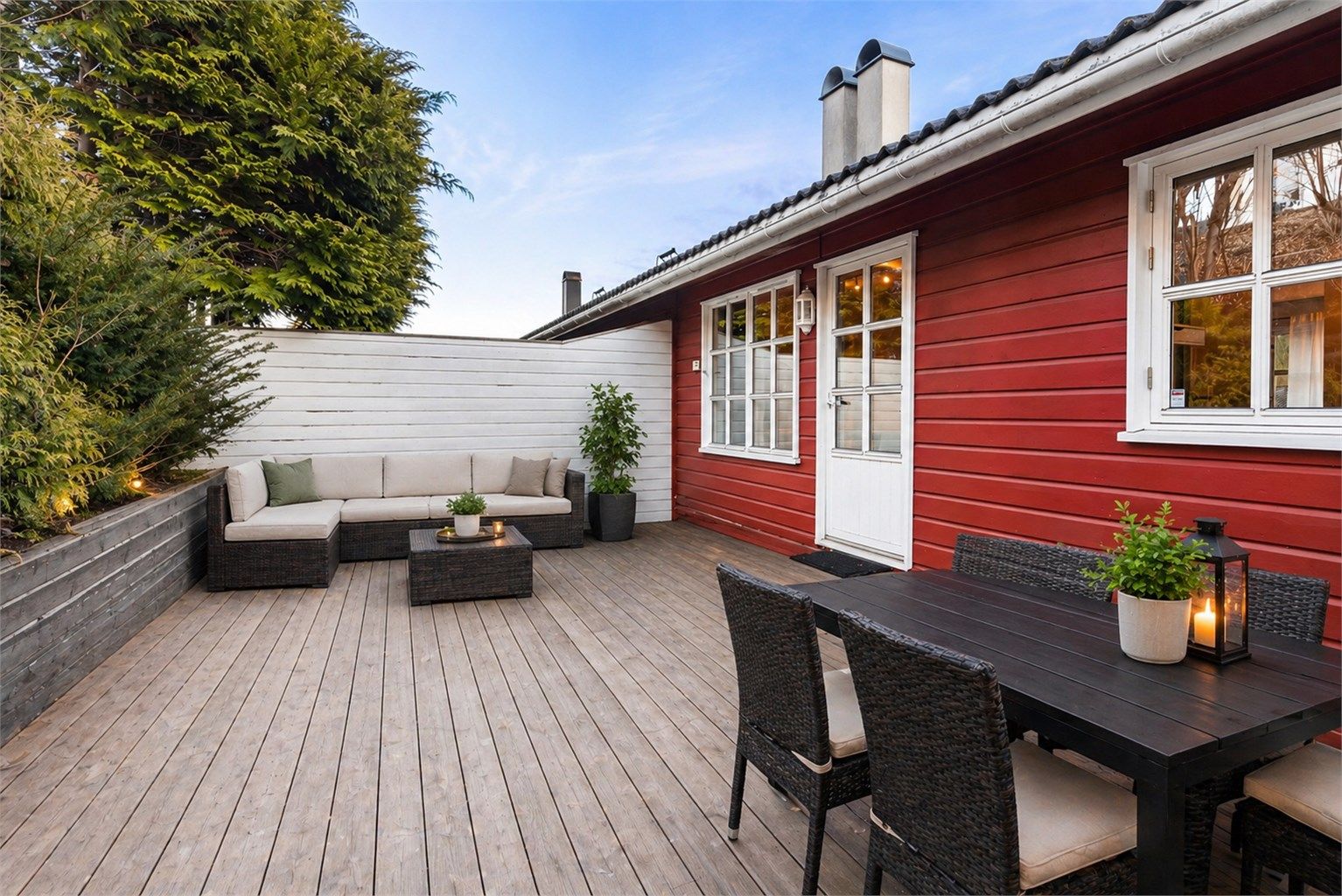 Terrasse på 31 kvm. Bildet er digitalt stylet med AI. Foto: Trond Reder