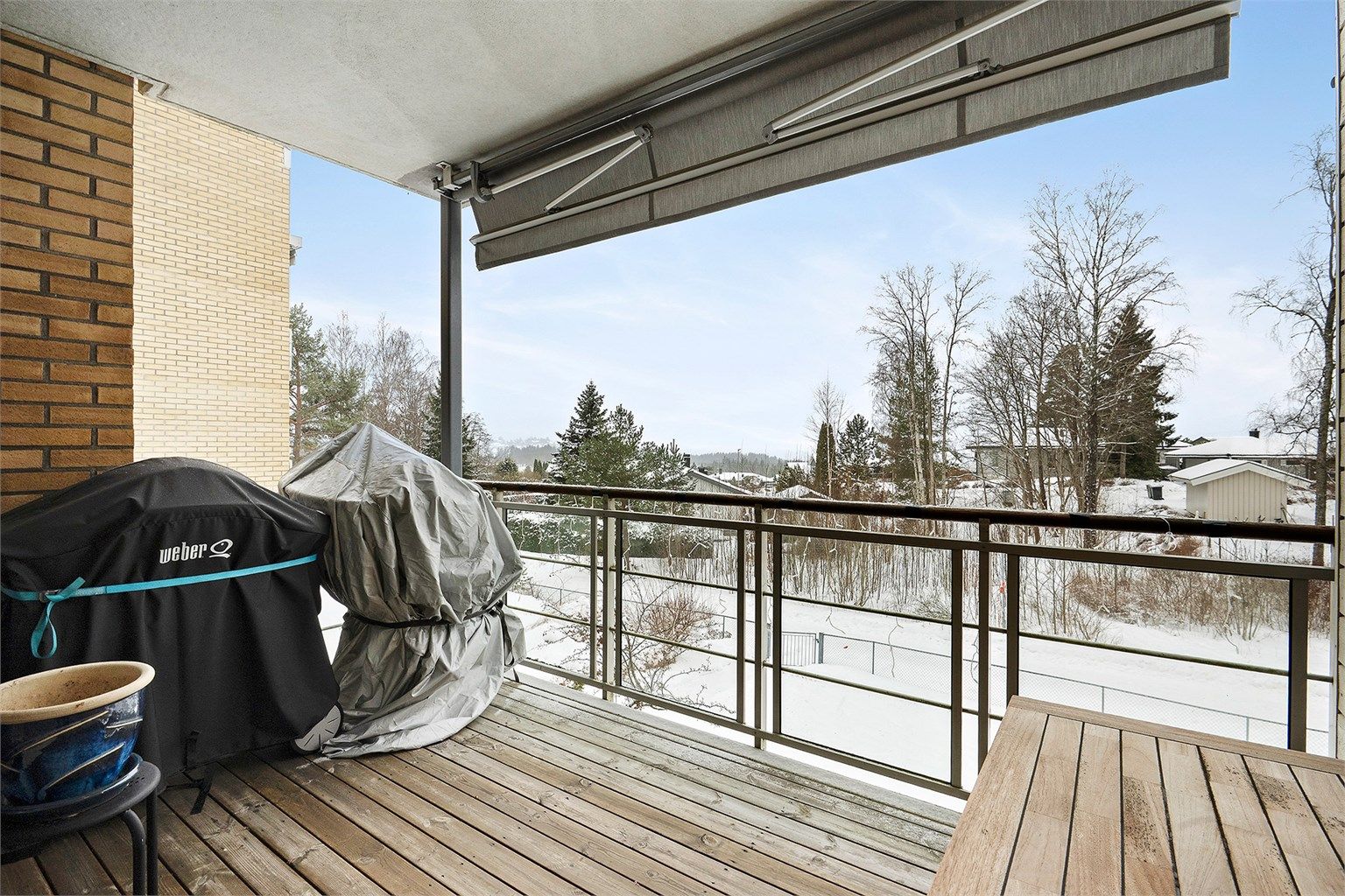 Balkong med overbygg