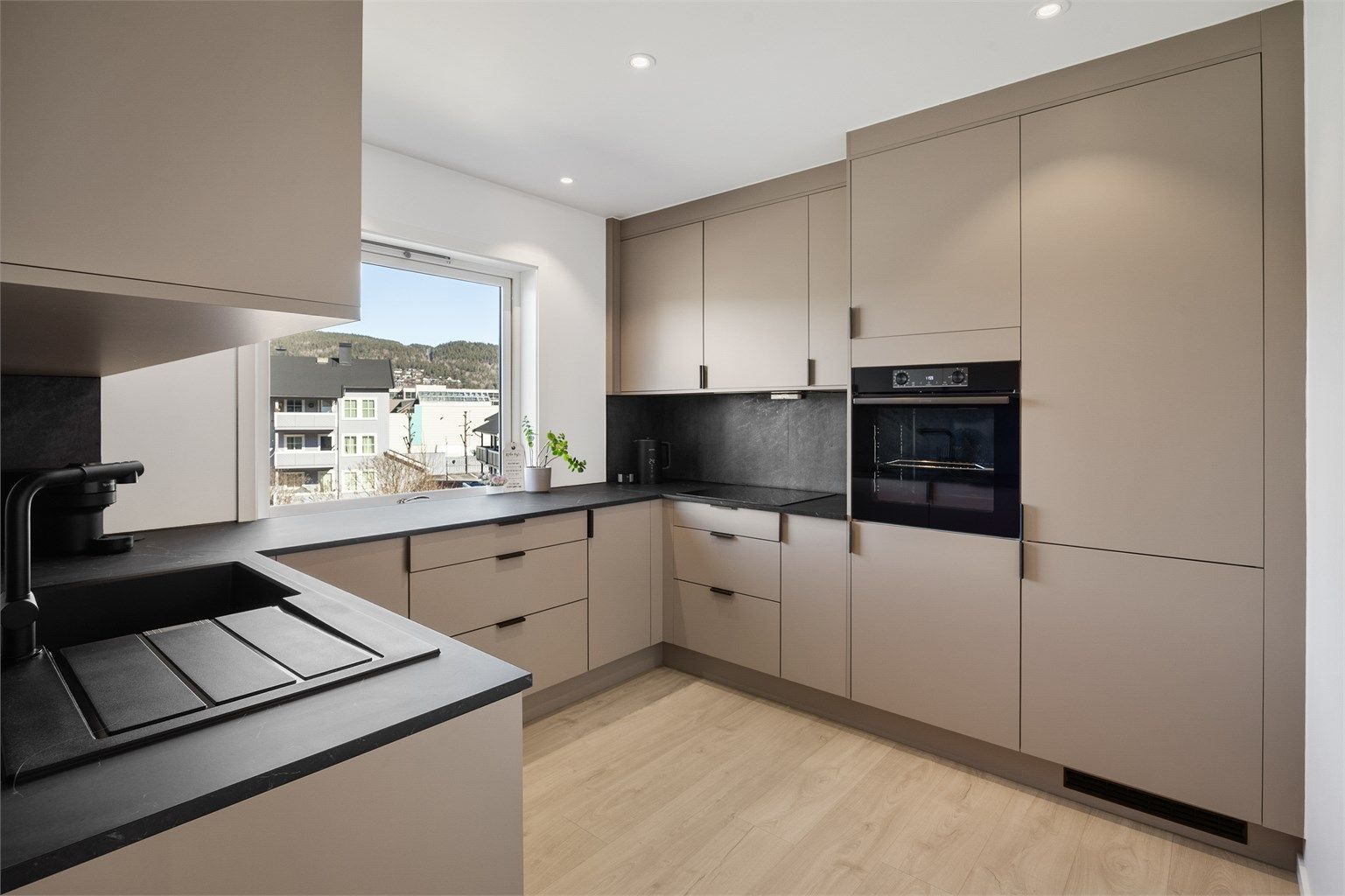 Stilren Norema kjøkkeninnredning fra 2024 - Foto: Stine Prøitz Jørgensen