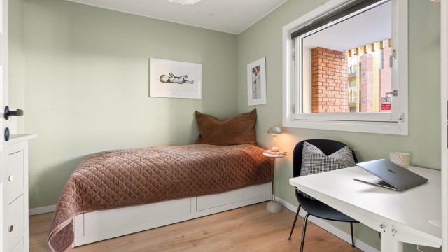 Det andre soverommet egner seg godt som barnerom, gjesterom eller hjemmekontor.