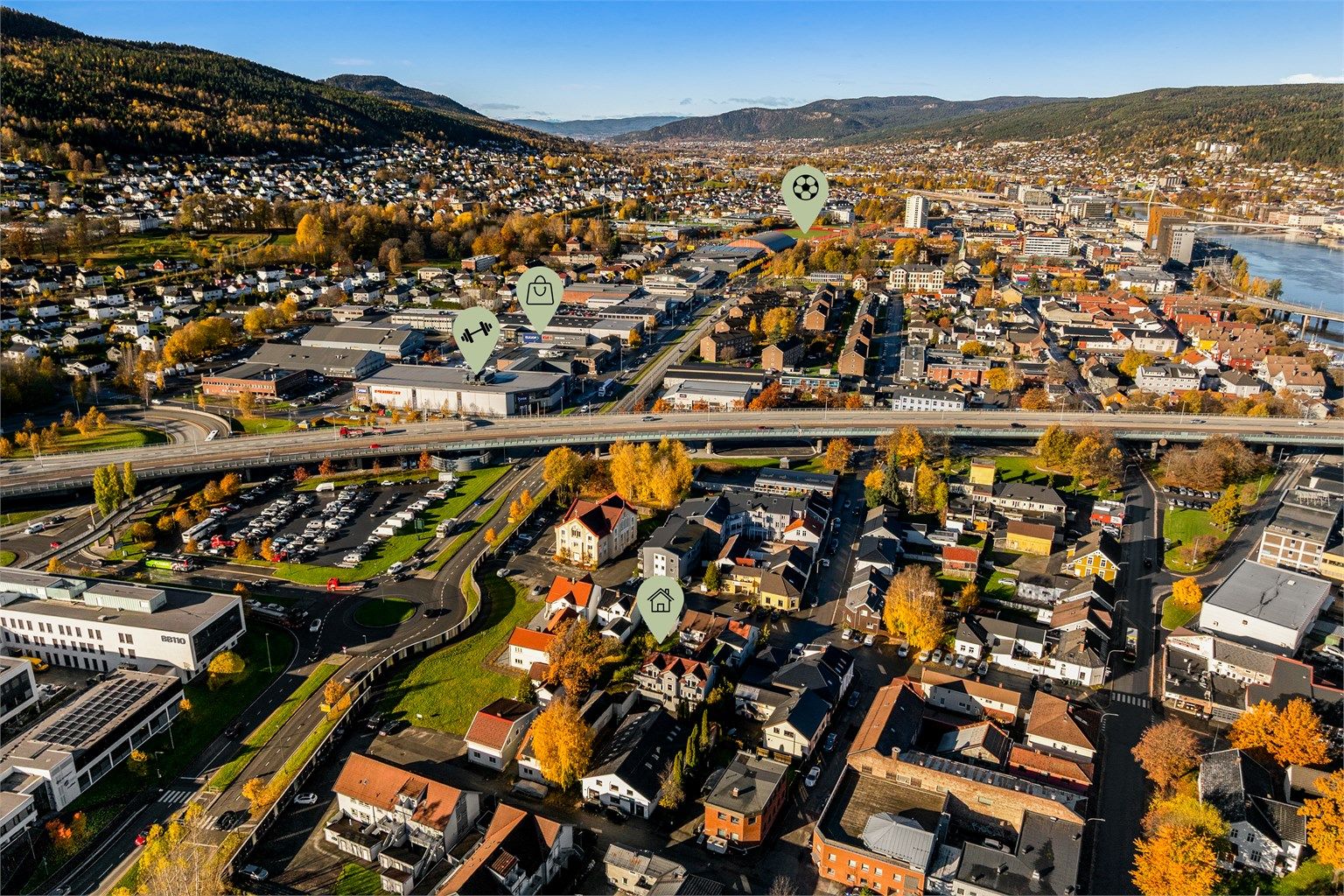 Kort vei til Union Brygge med treningssentre, butikker og serveringssteder samt Papirbredden med Universitet i Sørøst-Norge.