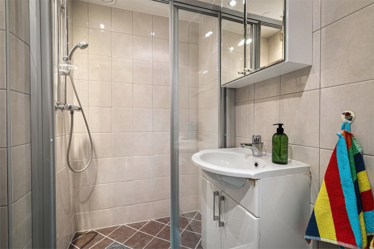 Badet og soilrør ble pusset opp i 2009 av borettslaget, utført av S-Bygg AS