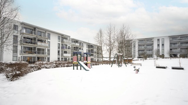 Lekeplass og fellesarealer.