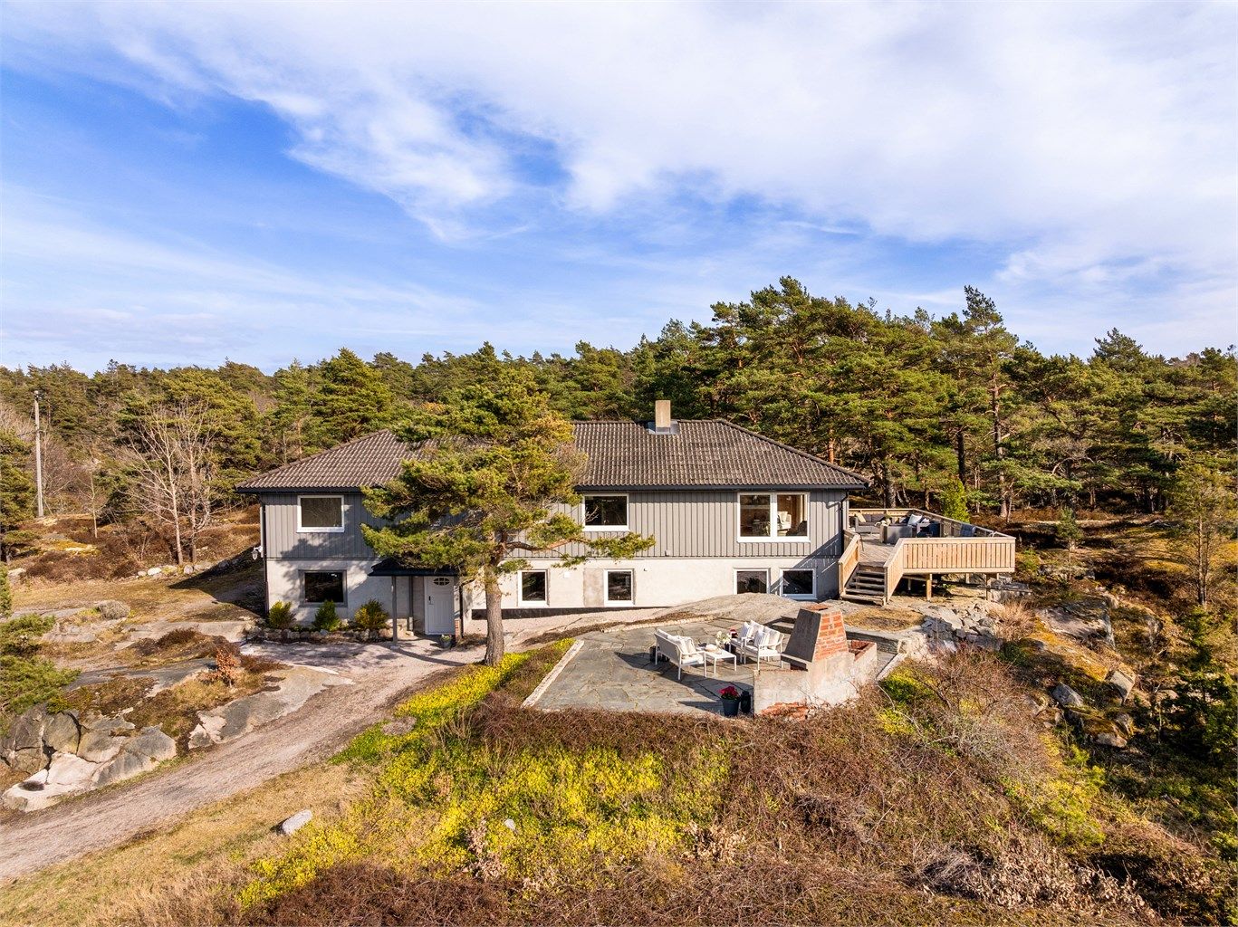 Utgårdsveien 19 presenteres av Raymond Bøhn i Krogsveen. 
Fotograf; Kristoffer Kristiansen.