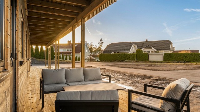 Terrasse utenfor soverom.