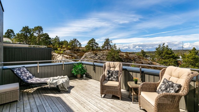 I sommermånedene er det sol på takaltanen allerede fra formiddag og nærmest helt til solen går ned.