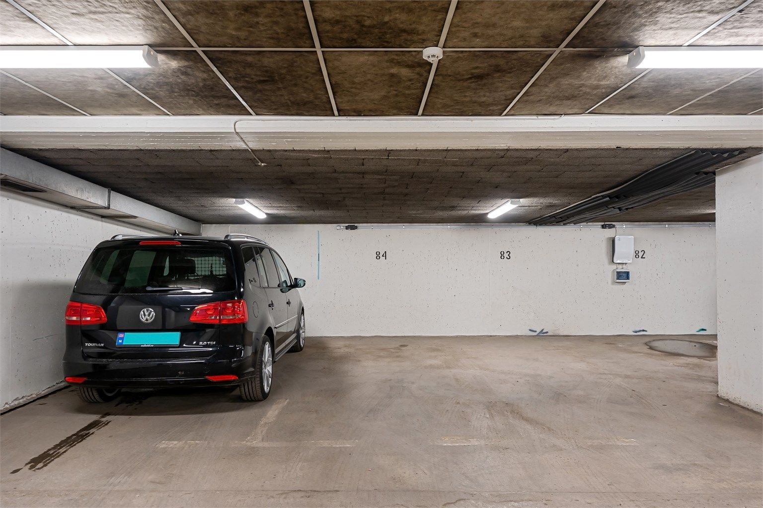 Med leiligheten følger garasjeplass nr. 84 i felles anlegg, med mulighet for ladeboks.
