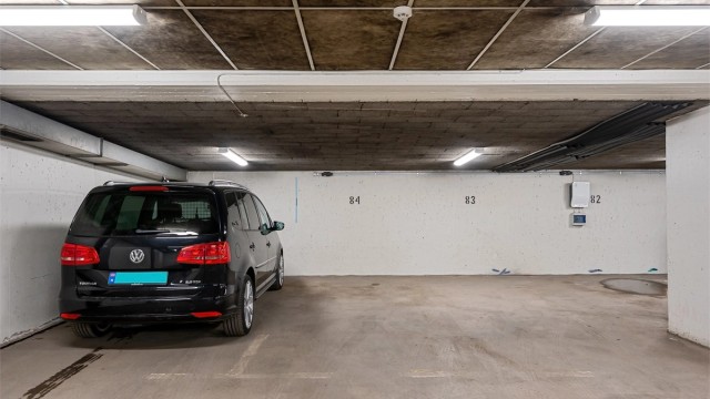 Med leiligheten følger garasjeplass nr. 84 i felles anlegg, med mulighet for ladeboks.