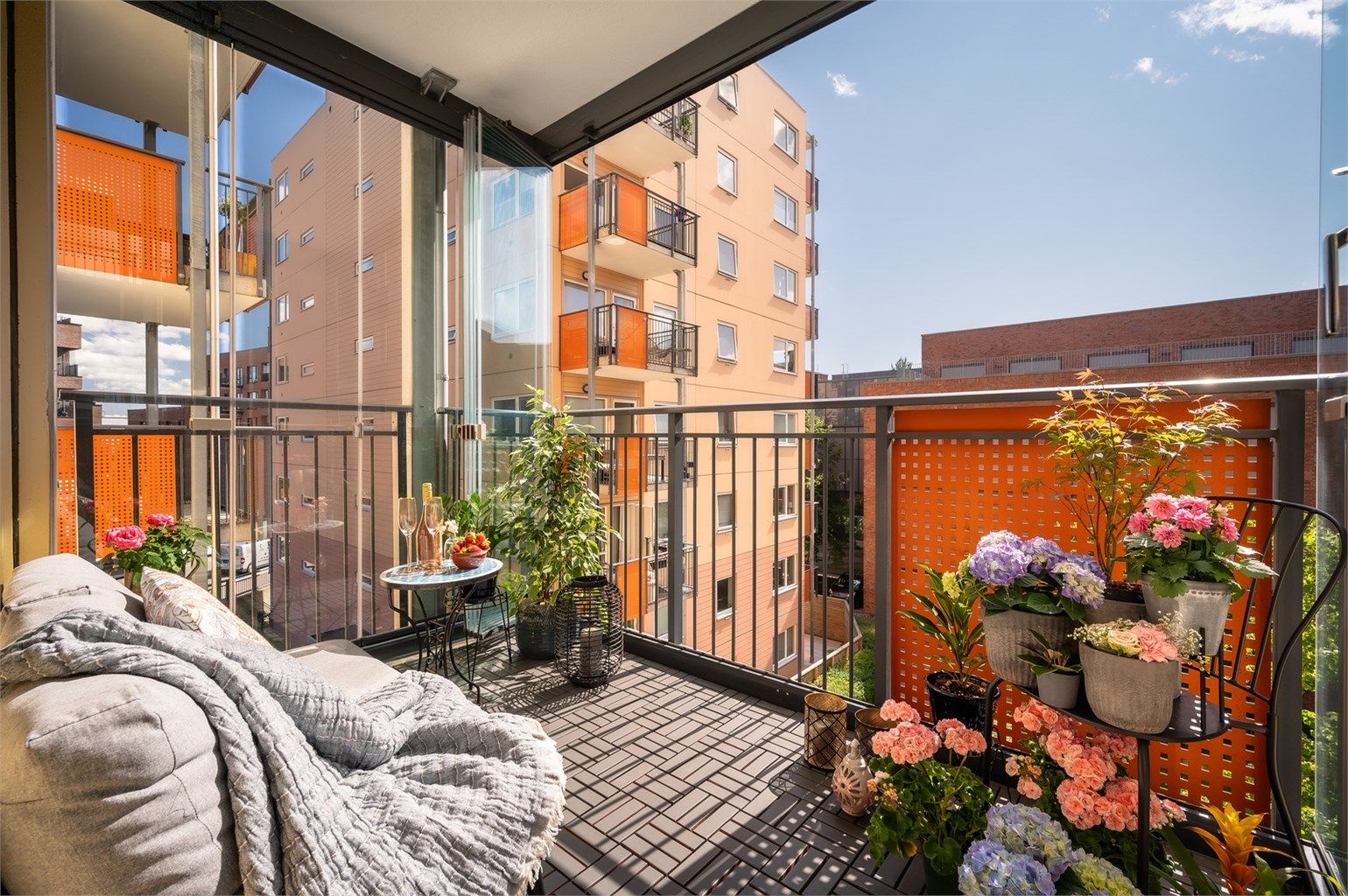 Krogsveen v/Sindre Nyhus har gleden av å presentere denne innbydende 2-roms leiligheten i Frydenbergveien 52. 