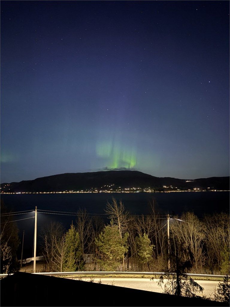 Utsikt/Nordlys - privat bilde