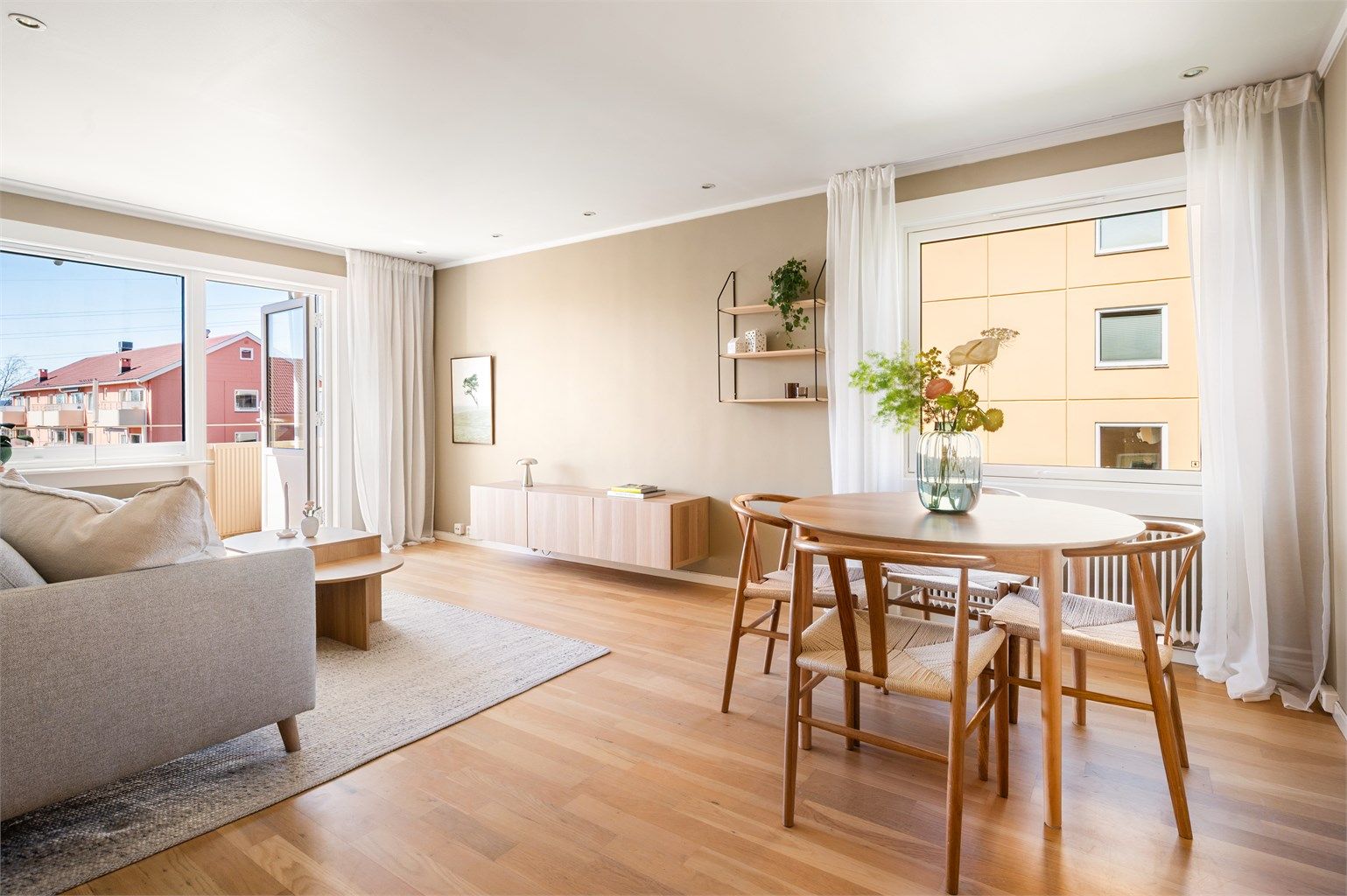 Velkommen til Traverveien 26 - presentert av Hanne Pettersen i Krogsveen