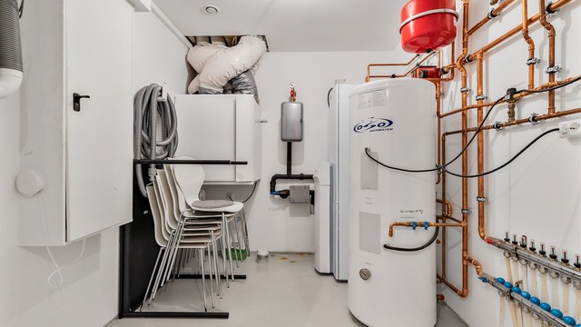 Teknisk rom i underetasjen.