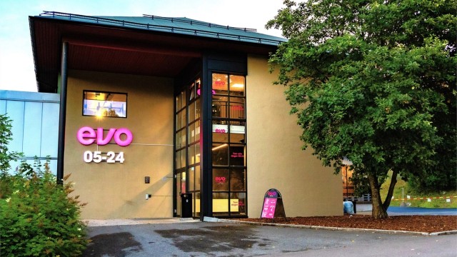 Nyoppstartede EVO, på Bøler senter.
Passer for morgenfuglene så vel som de utpregede B-menneskene.
Åpningstider fra kl. 05-24.