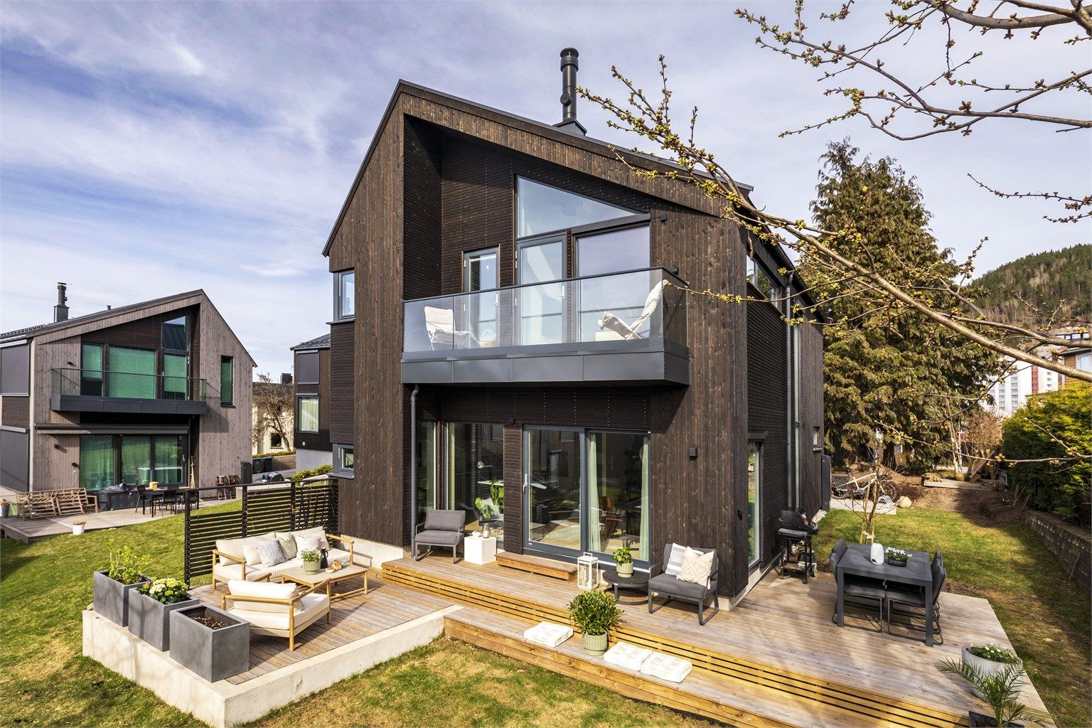 Sydvestvendt terrasse med gode solforhold