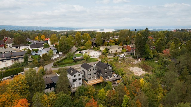 Flotte rekreasjonsmuligheter i nærområdet med kort avstand til både marka og fjorden.