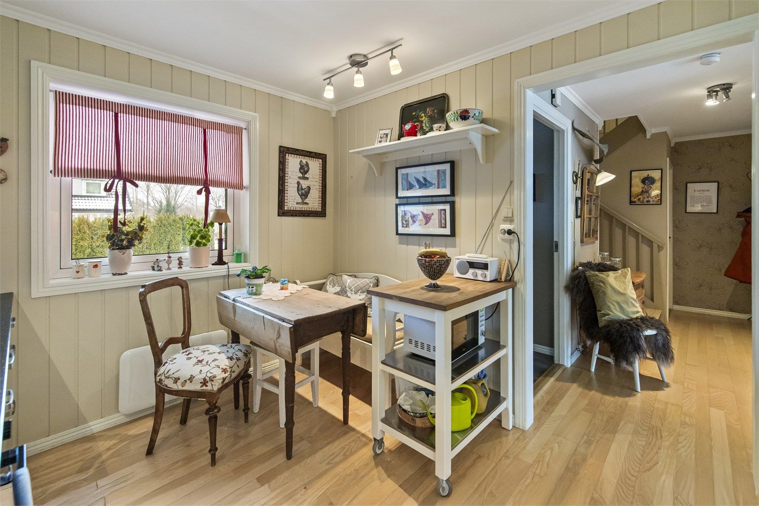 Separat kjøkken som ligger i tilknytning til stuen