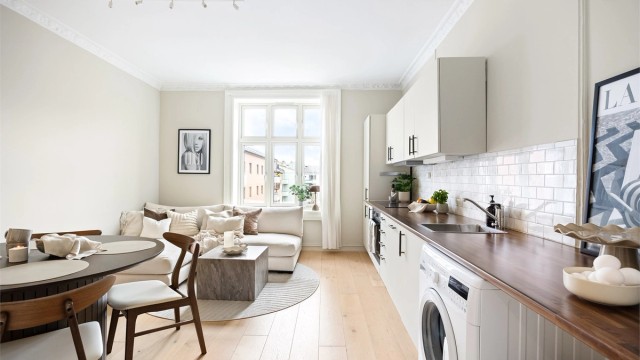 Velkommen til Arbos gate 1 A! Presentert av Sara Marie Zachariassen v/ Krogsveen Eiendomsmegling. Foto: Marit Andersen.