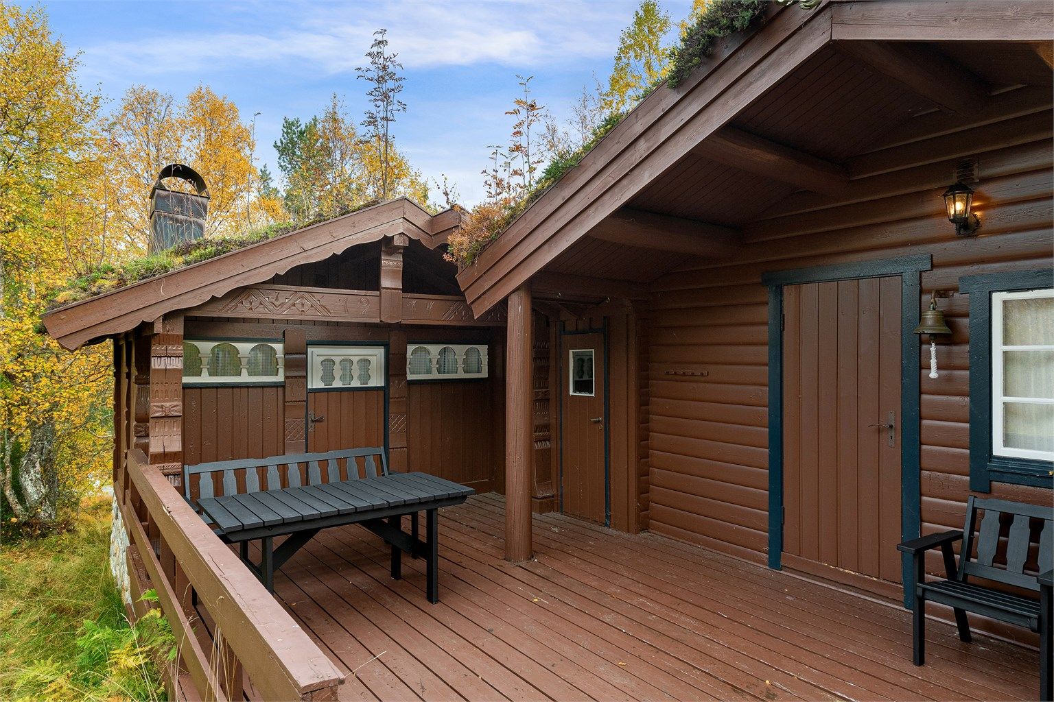 Terrasse mot sydvest og anneks