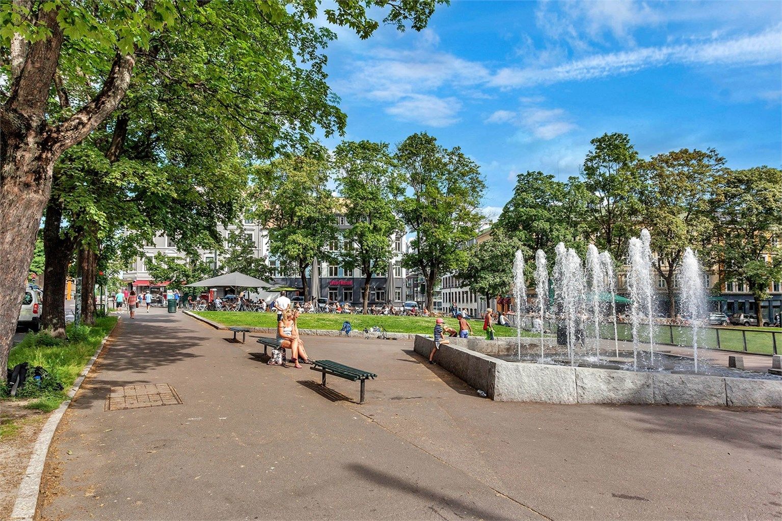 Populære Alexander Kiellands Plass er like i nærheten.