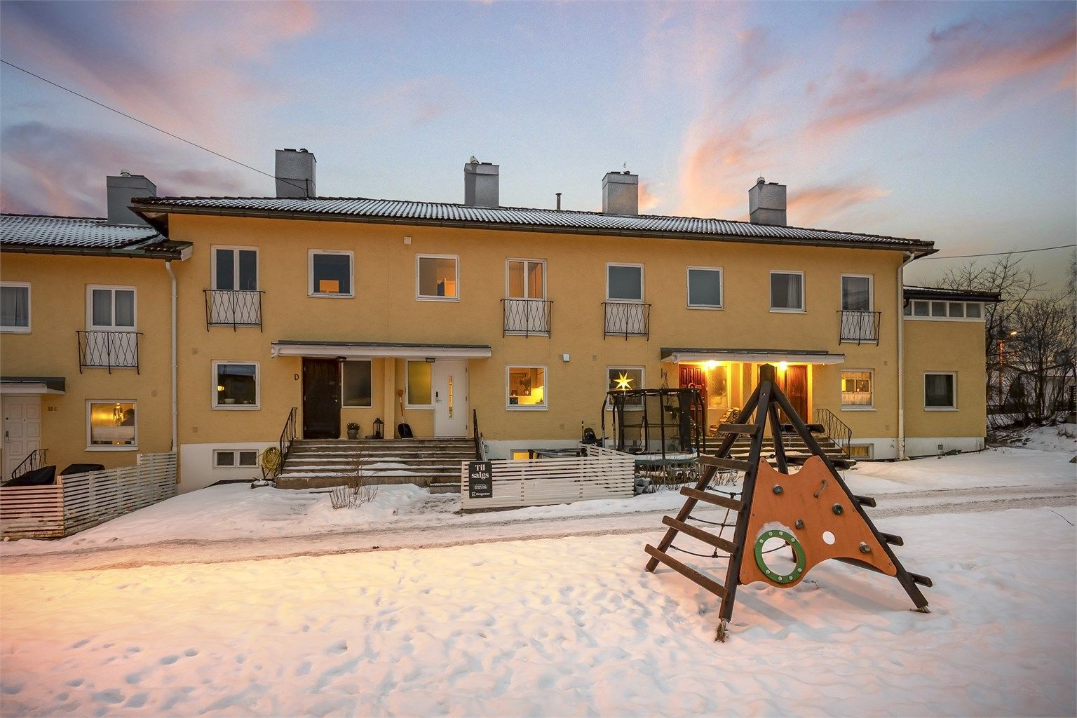 Adkomst via privat vei tilhørende interesselaget. Foto: Martine Eren Jacobsen