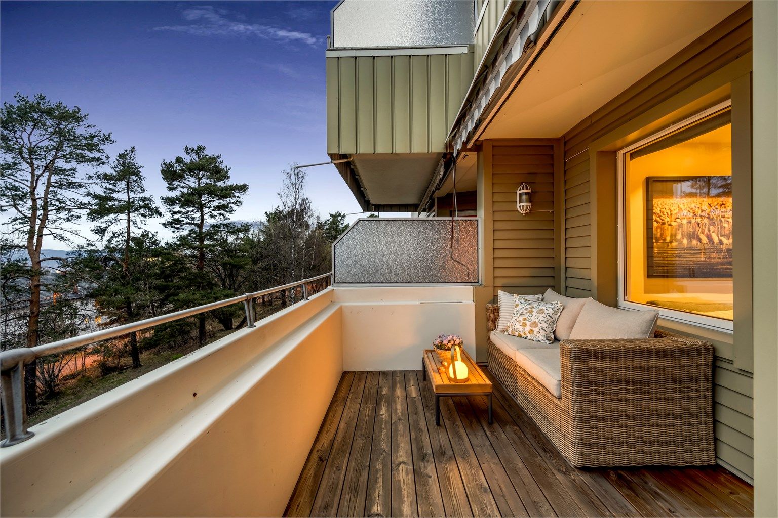 Kveldsstemning på balkongen.