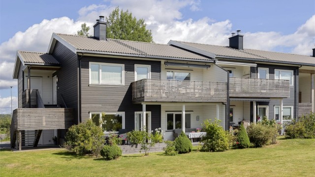 Velkommen til Øyenveien 84A! En romslig 3-roms i 1. etasje.