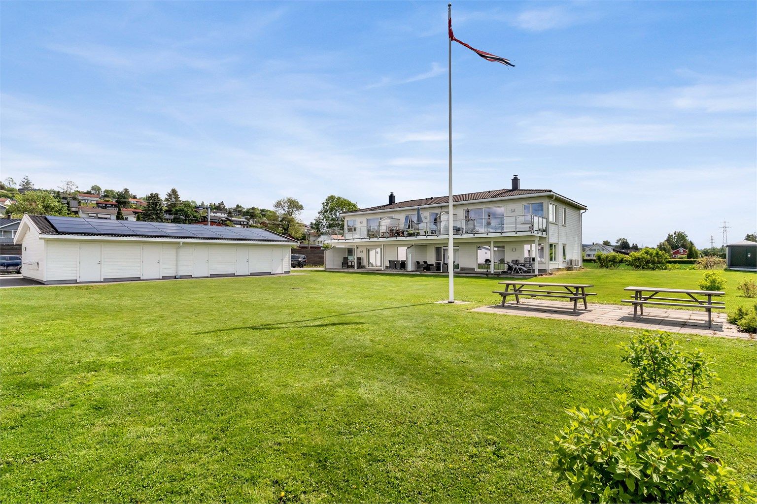 Eiendomsmegler Krogsveen v/Eskil R Tyskeberget ønsker velkommen til Lundveien 57A