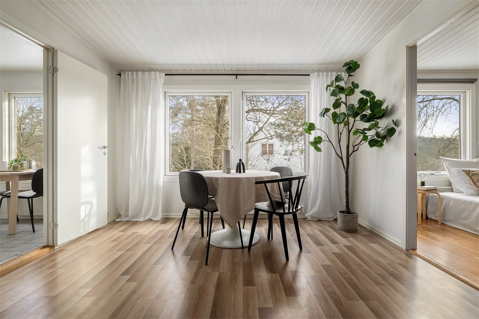 En lys og hyggelig 2-roms beliggende i naturskjønne omgivelser på "toppen av Tonsenhagen"