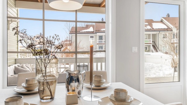 Velkommen til Brendsvollengene 78A, presentert av Pojan Eskandari i Krogsveen.