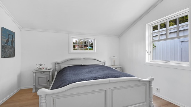 Hovedsoverom med walk-in closet.