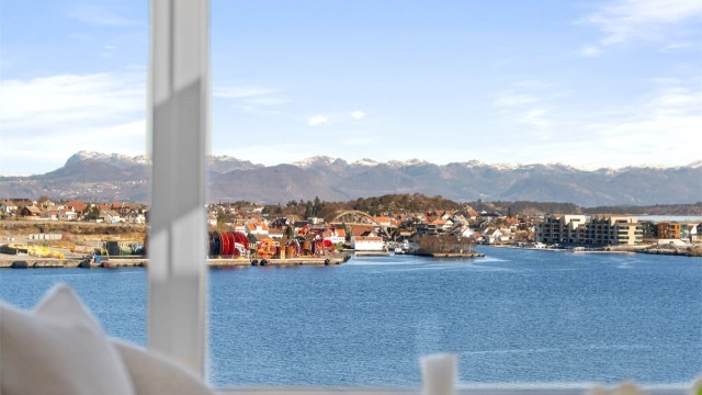 Fantastisk sjøutsikt rett fra stuevinduet.