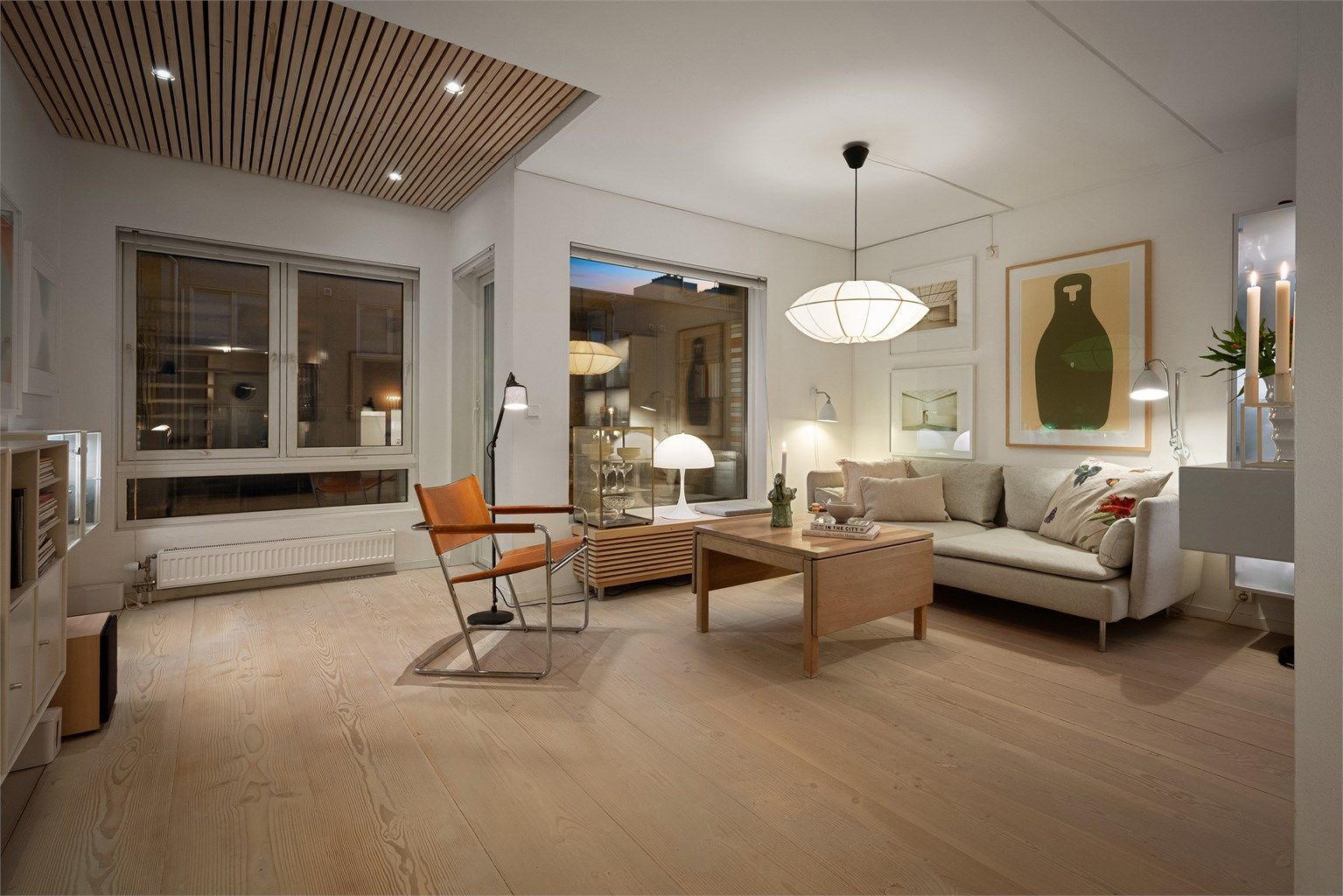 Dette er en populær townhouse-/familieleilighet over 2 plan som har blitt oppgradert på kjøkken, bad, toalettrom og gulv i 2016. Foto: Mats Holst