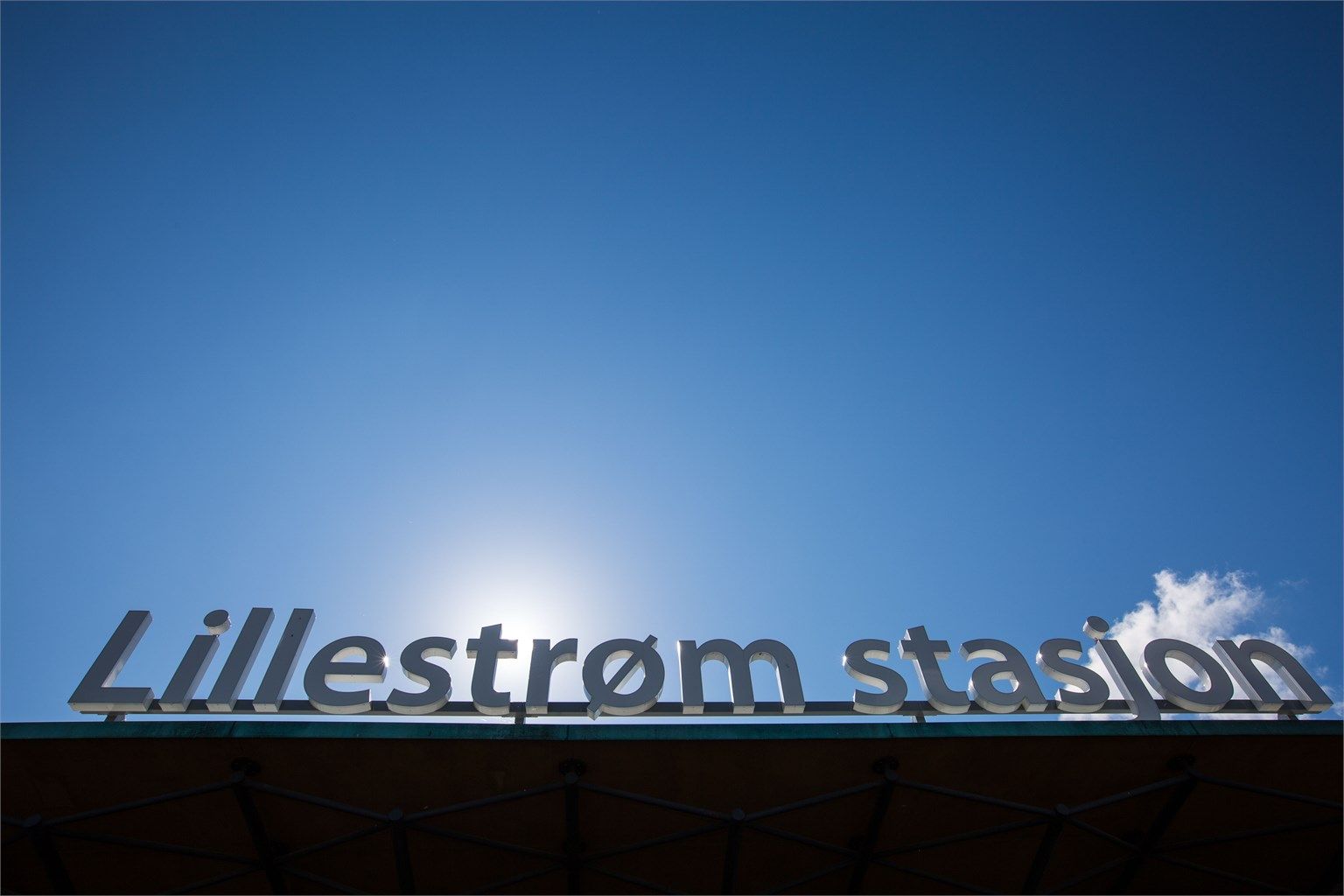 Fra Lillestrøm togstasjon kommer du deg til Oslo og Gardemoen på snaue 10 minutter