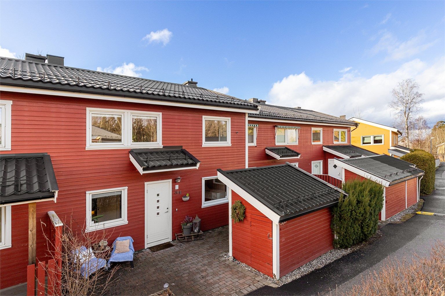 Velkommen til Trygve Strømbergs vei 36B, et innholdsrikt rekkehus med barnevennlige beliggenhet! Foto: Petter Tanum/TanumFoto