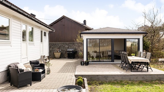 Innholdsrik familiebolig over 2 etasjer på en nydelig opparbeidet tomt