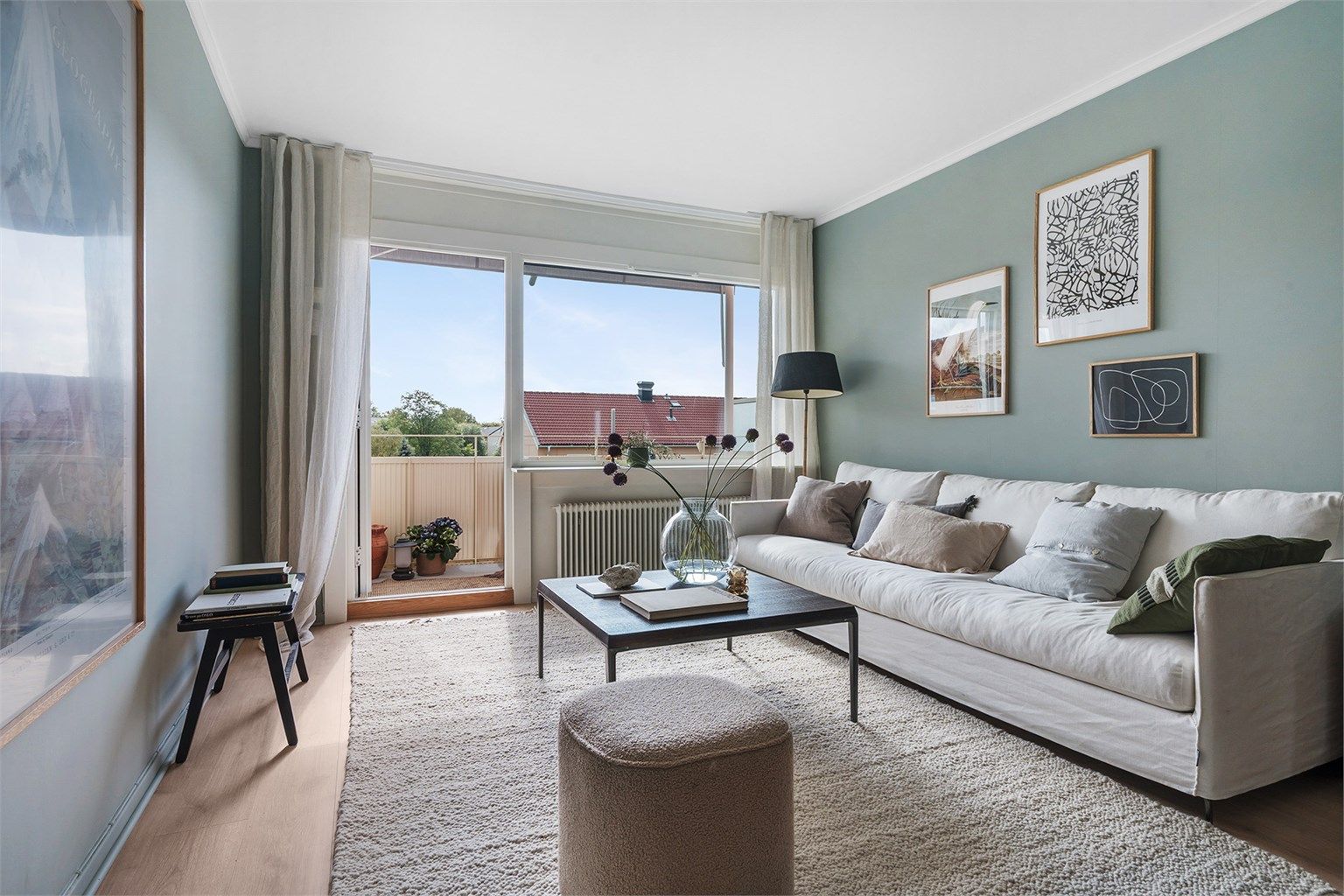 Lekker 3-roms med solrik balkong og flott utsikt! 