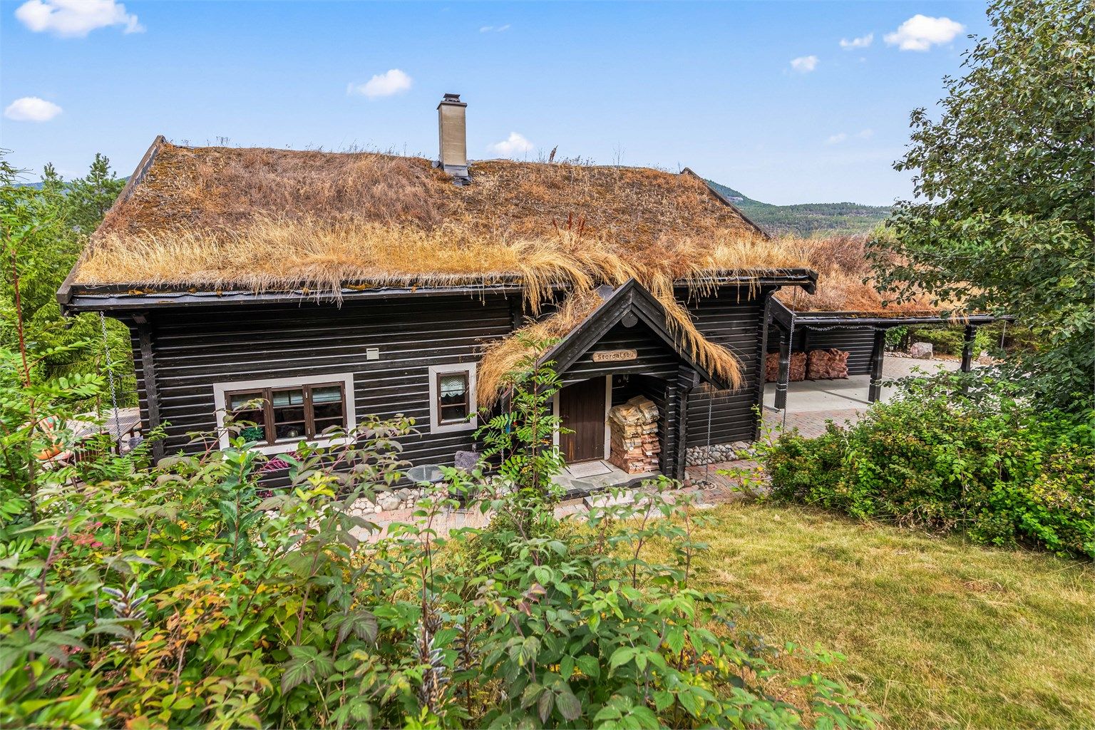 Velholdt og innholdsrik hytte