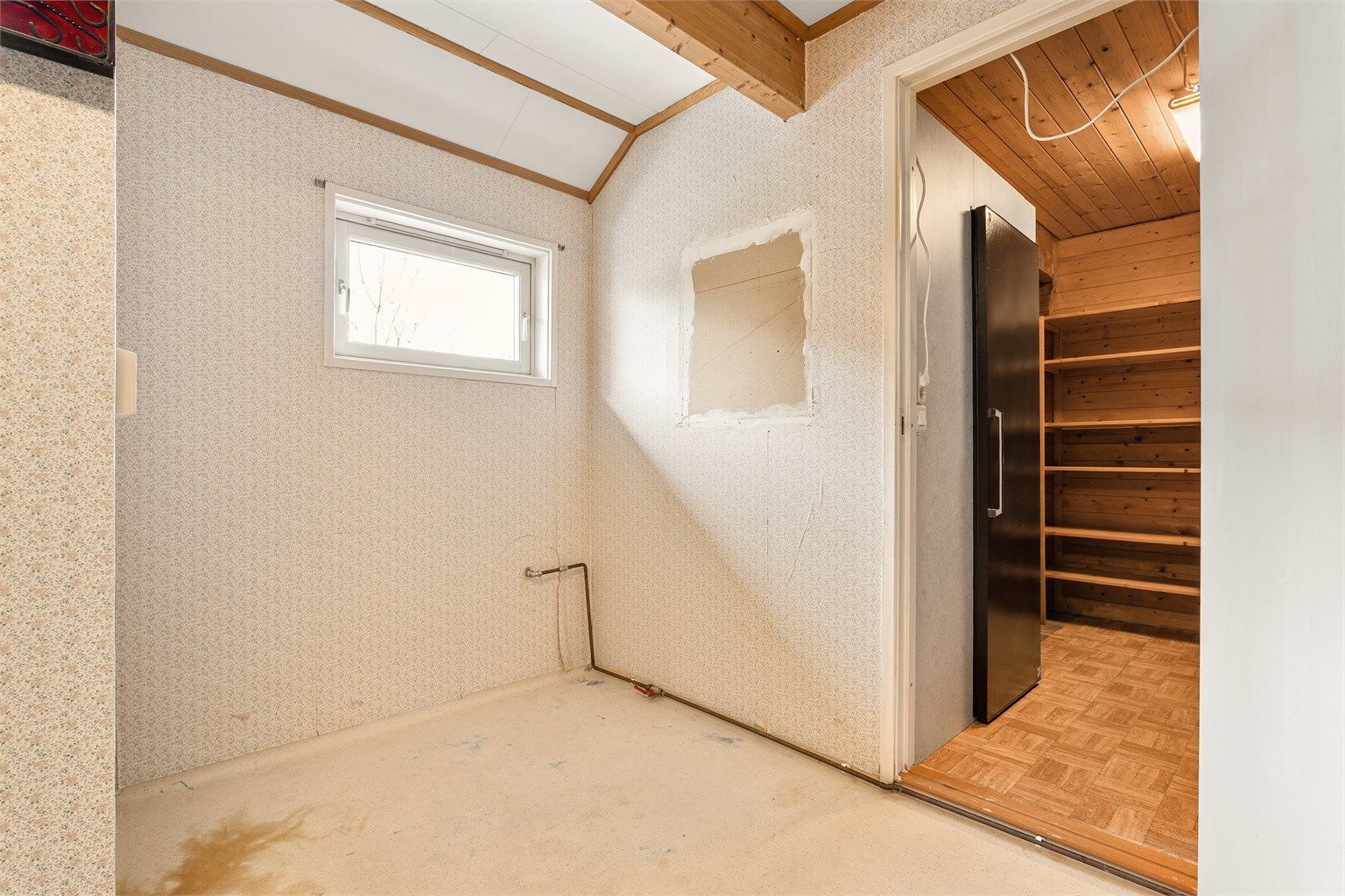 Kjølerom er bygget i innerste bod, kjøleaggregat er imidlertid ikke installert.