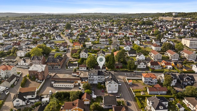 Gode bussforbindelser fra Storgata, kun få minutter unna.
