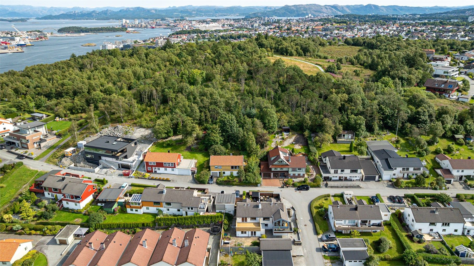 Fin beliggenhet på Tasta med kort vei til de fine turområder på Tastaveden.